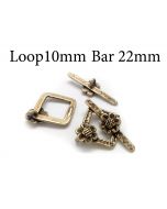 4295-4296b-brass-square-flowered-toggle-clasp-loop-10mm-bar-22mm.jpg