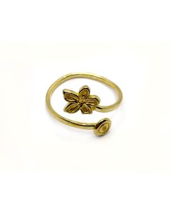 9863b-brass-adjustible-ring-with-flower-and-dot.jpg