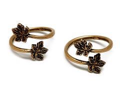 10885b-brass-adjustable-ring-with-maple-leaves.jpg