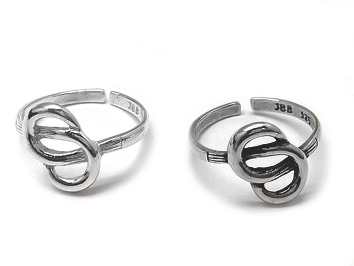 Sterling Silver Infinity Ring | LOVE PIECES OF EIGHT