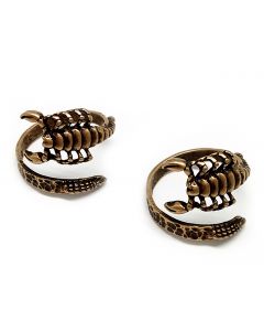 10888b-brass-adjustable-ring-with-scorpion.jpg