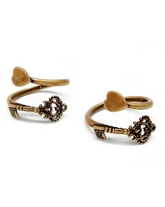 10894b-brass-adjustable-ring-with-key-and-heart.jpg