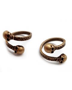 10896b-brass-adjustable-ring-with-2-skulls.jpg