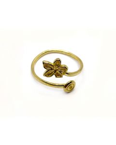 9863b-brass-adjustible-ring-with-flower-and-dot.jpg